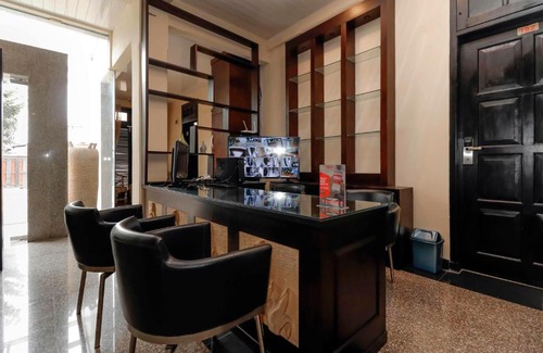 Cawang Casa | RedDoorz Plus near Halim Perdanakusuma 2