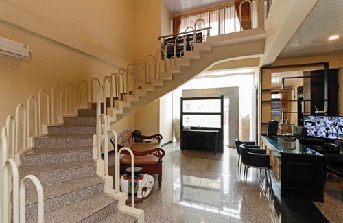 Cawang Casa | RedDoorz Plus near Halim Perdanakusuma 2