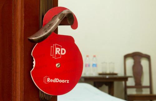 Hegarmanah Casa | RedDoorz Plus near Parahyangan University
