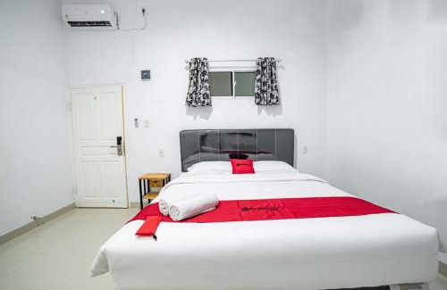 Medan Casa | RedDoorz Plus near Thamrin Plaza Medan