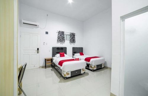 Medan Casa | RedDoorz Plus near Thamrin Plaza Medan