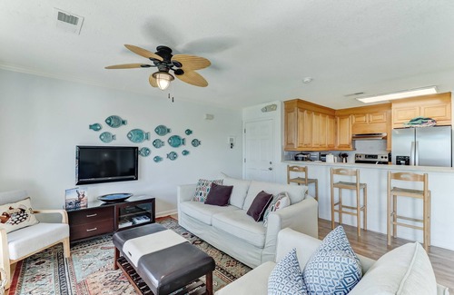 Fernandina Beach Casa | Redecorated Pet Friendly Home by RedAwning