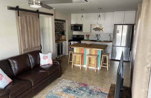 Saint James City Cabina | Redfish @ 2 Fish Inn Waterfront Location