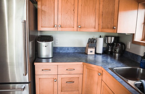 Central Kootenay Chalet De Esquí | Redfish Lakehouse & Suite - Lakefront & Dog Friendly - 5 bedroom/3 bath