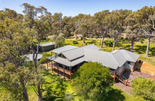 Quindalup Casa | Redgum Treehouse - Outstanding luxury in the heart of wine country and minutes from the beaches