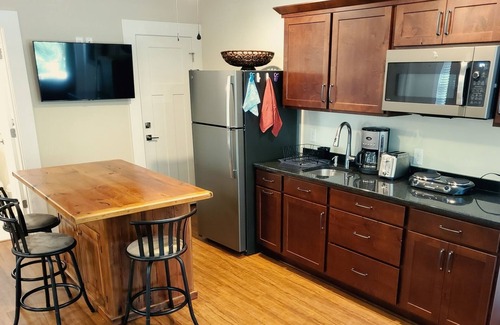 Southern Shores Apartamento | Redhouse - Private 2 Bedroom Apartment near beach