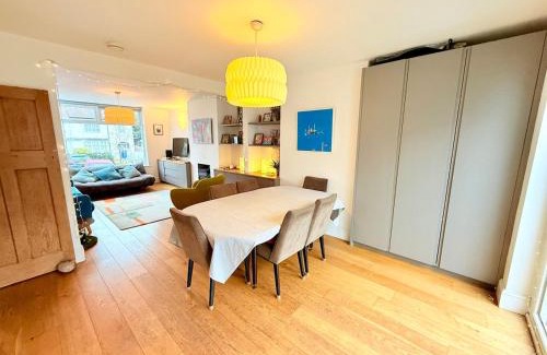 Bristol Casa | Redland's Fun & Colourful Artistic House