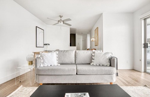 South Redondo Apartamento | Redondo Beach 1BR w Pool Gym WD nr Beach LAX-613