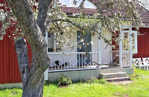 Gronskara Casa | Reduced in June and July, close to the lake, free Icelandic horseback ride