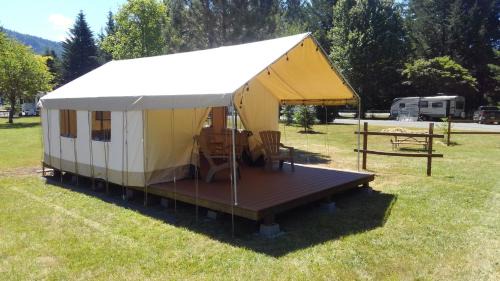 Hiouchi Otro | Redwood Meadows RV Resort
