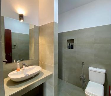 Pamunugama Hotel | Reef Bungalow Hotel