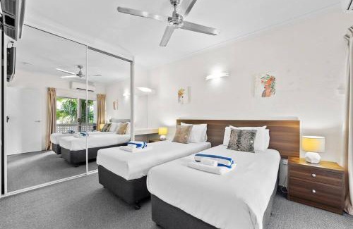 Port Douglas Villa | Reef Resort, Lagoon Pool Scooters, Bar 1R