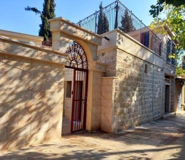 Old City Cama Y Desayuno | Reeja art gallery