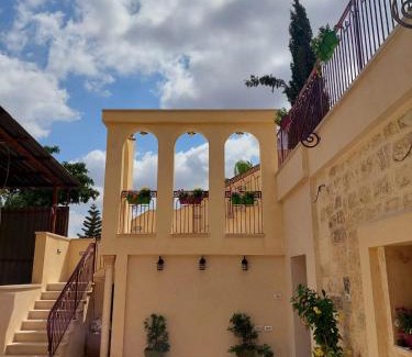 Old City Cama Y Desayuno | Reeja art gallery