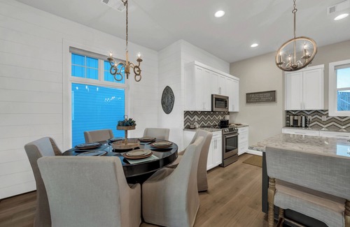 Kingsland Casa | Reel Oasis, family-friendly, pet friendly, pool, boat slip, golf and on lake LBJ