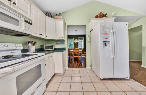 High Point Casa | 20% OFF ALL OPEN DATES IN 2024!! KAYAKS, PET FRIENDLY