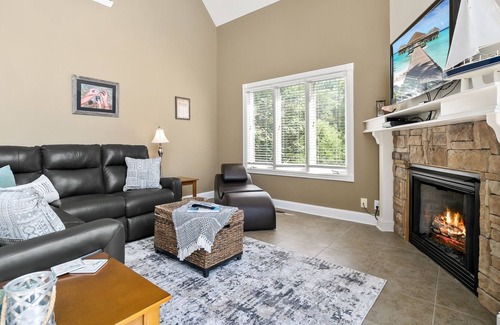 Smithville Chalet De Esquí | Reel Simple NEW! (Dog-Friendly)