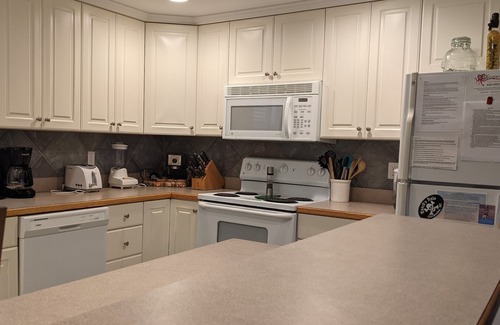 Hatteras Casa | Reelin' Inn - Hatteras; Spectacular Sunsets, Dog friendly, WiFi, and Hot tub!
