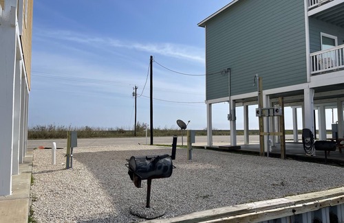 Matagorda Alquiler De RV | “Reeling Em Inn” WATERFRONT RV HOOKUPS ON THE COLORADO RIVER RV #1