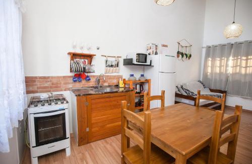 Estaleiro Casa | Refúgio a 800m da Praia-2 vagas, Pet OK & Churras