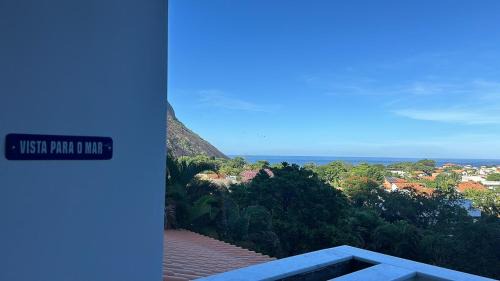 Itacoatiara Casa | Refúgio com vista mar e verde
