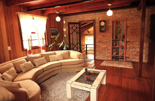 Ponte Alta Chalet De Esquí | Refúgio dos Sonhos e Encantos: Chalé em Monjolinho