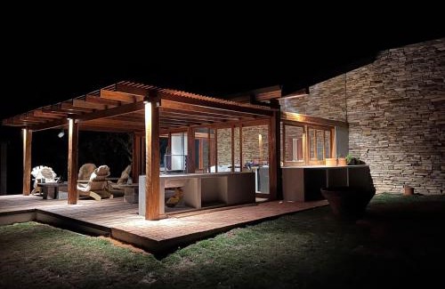 Delfinopolis Casa | Refúgio Morro Alto