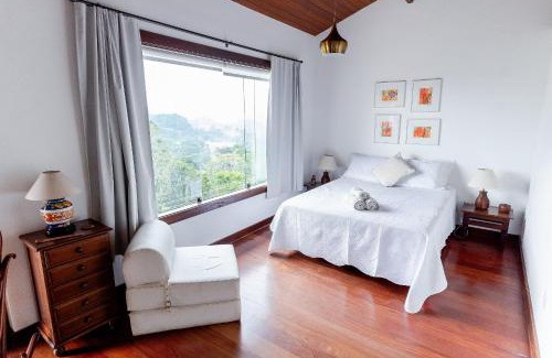 Itaipava Casa | Refúgio na Serra - Casa 3 suítes em Condomínio