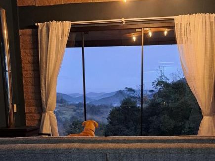 Linha Nova Casa | Refúgio na Serra com Pôr do Sol