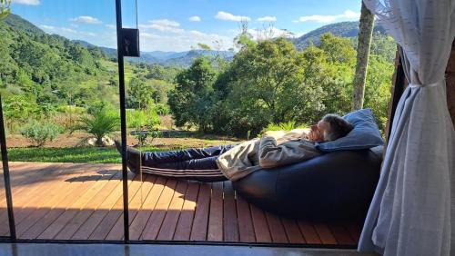 Linha Nova Casa | Refúgio na Serra com Pôr do Sol