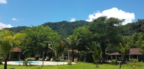 Ariro Casa | Refúgio Natural em Angra Perto da Cachoeira
