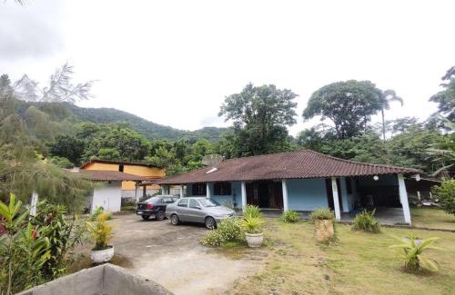 Ariro Casa | Refúgio Natural em Angra Perto da Cachoeira