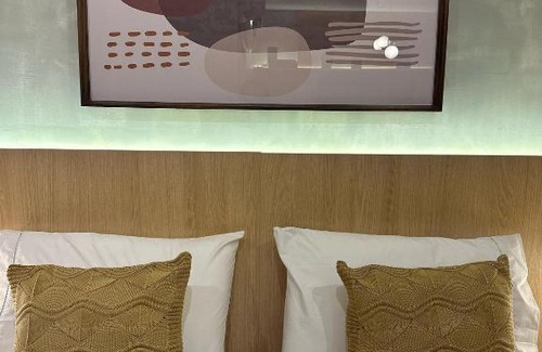 Sorocaba Apartamento | Refúgio romântico com Jacuzzi só sua! Espumante de cortesia!