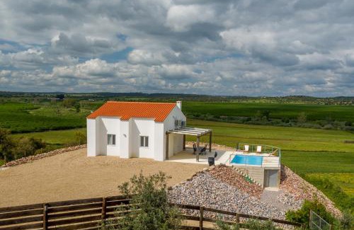 Mora Casa | Refúgio sobre a paisagem alentejana