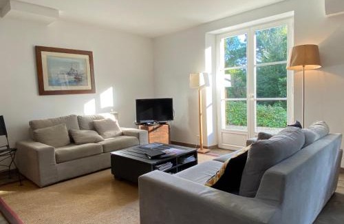 Arzon Villa | REF 001 - Belle maison avec jardin pour six personnes KERNERS ARZON