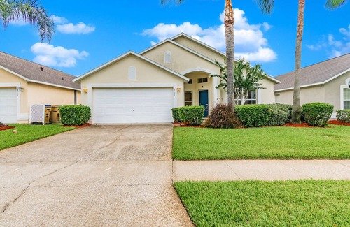 Lake Berkley Villa | Ref 16. Stunning 4 Bed Villa on 5 Star Resort near Disney