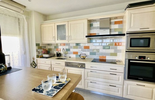 California - Pezou Apartamento | BellaVista / Beautiful apartment with sea view