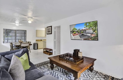 Victoria Park Apartamento | Refined Escape - Quaint Victoria Park Apartment