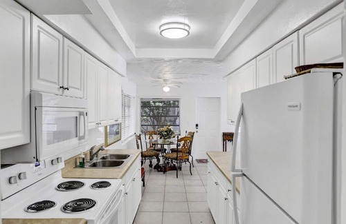 Victoria Park Apartamento | Refined Escape - Quaint Victoria Park Apartment