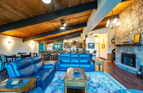 Timberline Casa | Reflections - 128 Lakeview Road