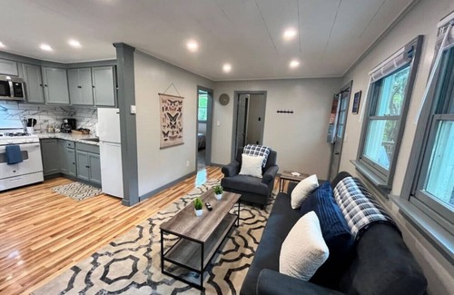 White Mills Casa | Reflections at the Lake |Fireplace|Firepit|Central