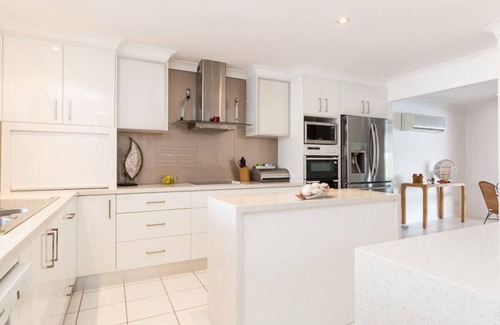 Broadbeach Waters Apartamento | Pool Table Heated Pool Private Beach