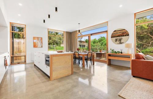 Point Lonsdale Casa | REFRESH at Lonnie