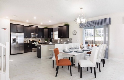Davenport Condominio | Refreshing 6 Bed Pool Home with Game Room Pool/Spa