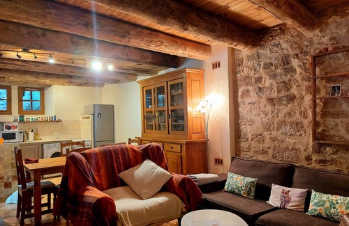 Forcalquier Cabaña | Refreshingly cool in summer, 18th century gite, centre Forcalquier