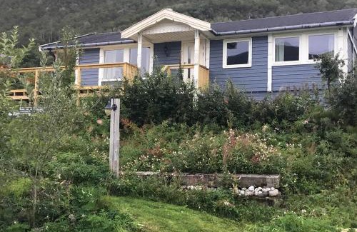 Kvaefjord Municipality Casa | Refsnes Overnatting, Hus Gunti