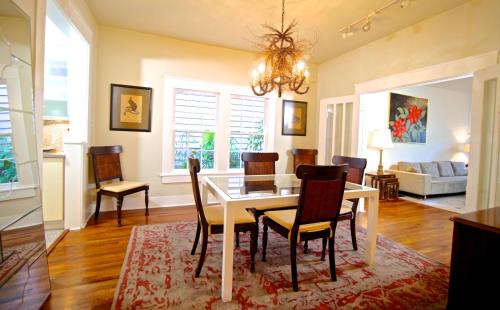 Neartown Apartamento | Refuge in the Heart of Montrose