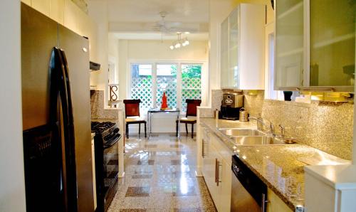 Neartown Apartamento | Refuge in the Heart of Montrose