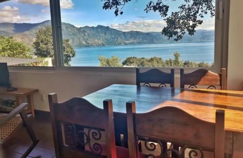 San Pedro La Laguna Casa | Refugio del Volcan Casitas