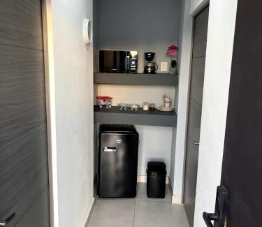 Mazatlan Apartamento | Refugio Perfecto con Alberca y seguridad Cerca Galerías!